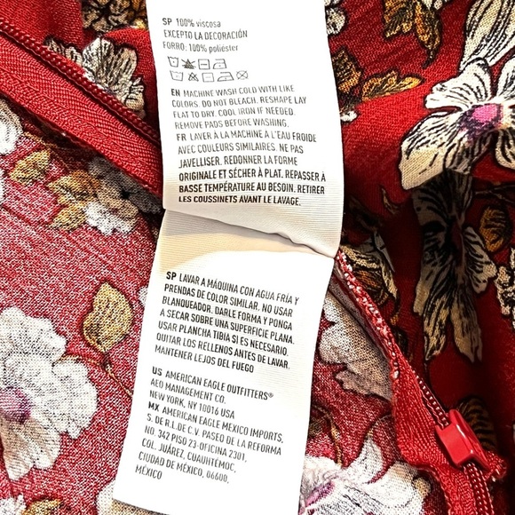 American Eagle Boho Cottagecore Red Floral Jumpsuit Flare Ruffle Leg Women Sz 4 - Picture 15 of 16